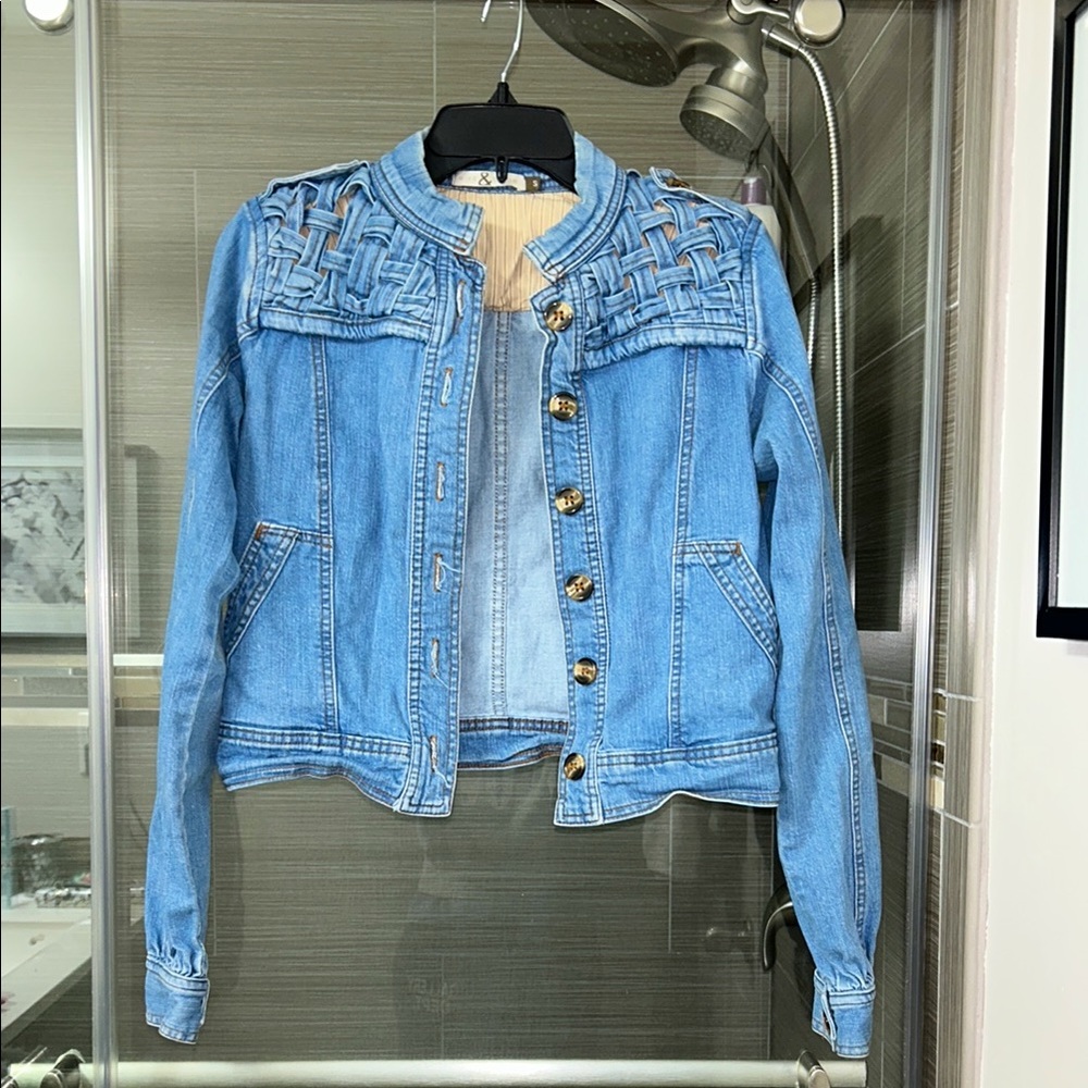 ✨ Mike & Chris ✨ Lattice Weave Cropped Jean Denim Jacket Button Up Size Small